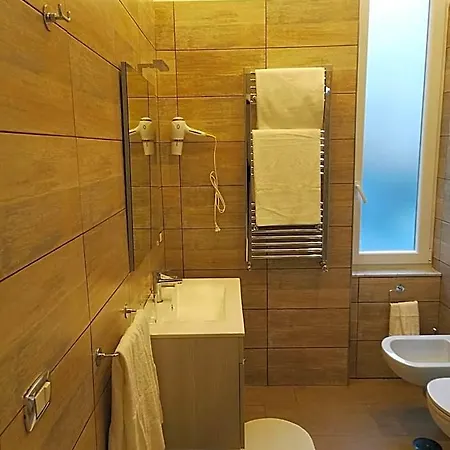 Marange Nocleg ze śniadaniem 4*