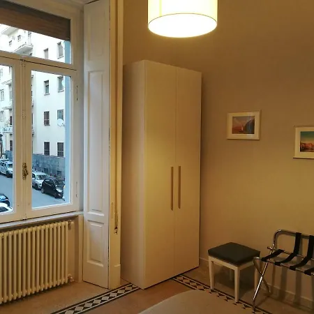 Oda ve Kahvaltı Marange Napoli